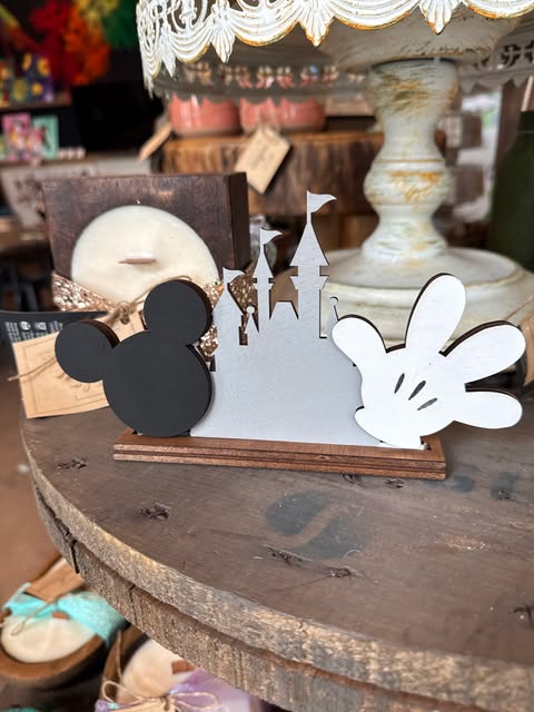 3D Standing Mouse Display