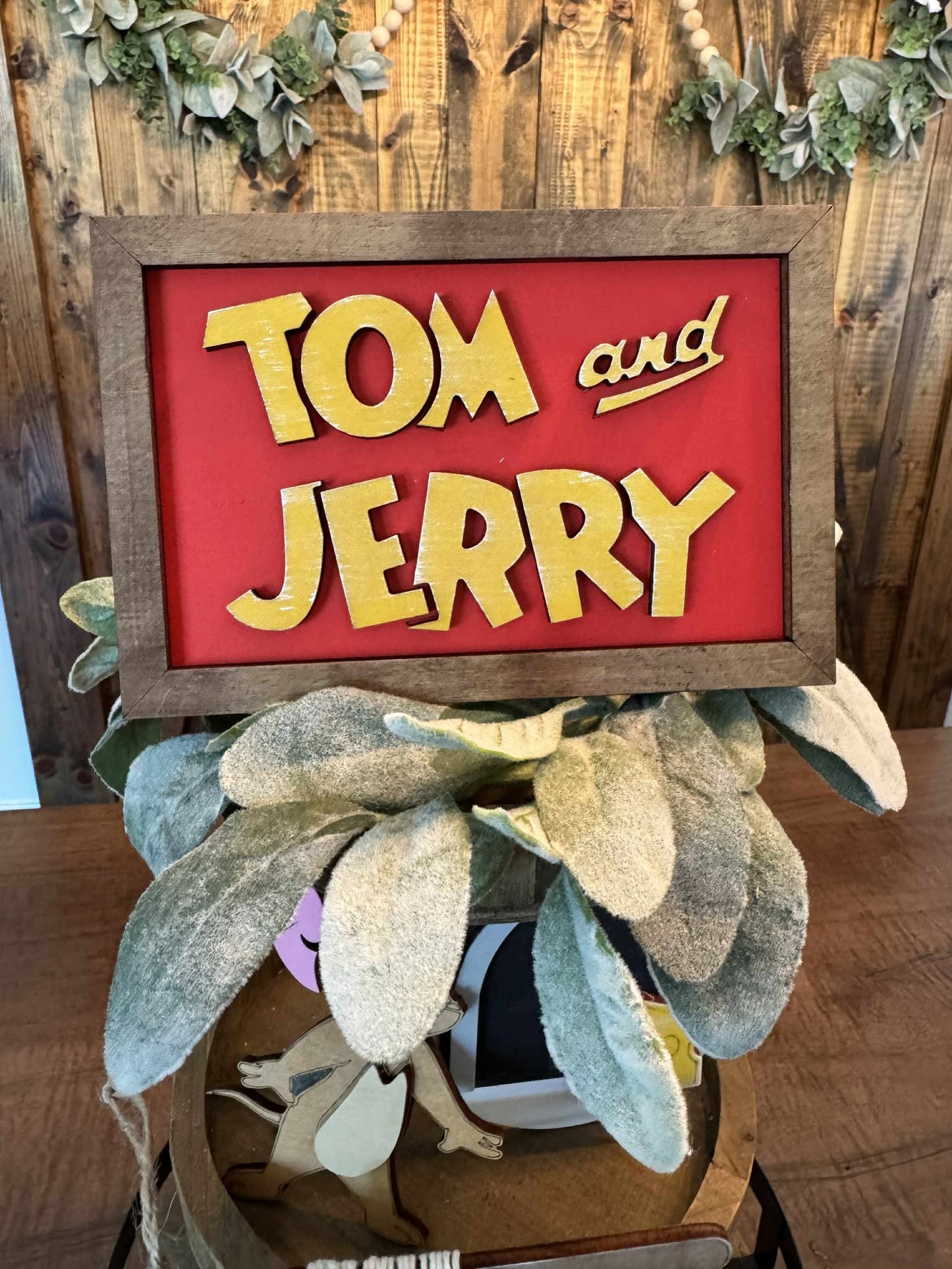 3D Tiered Tray Decor - Tom & Jerry