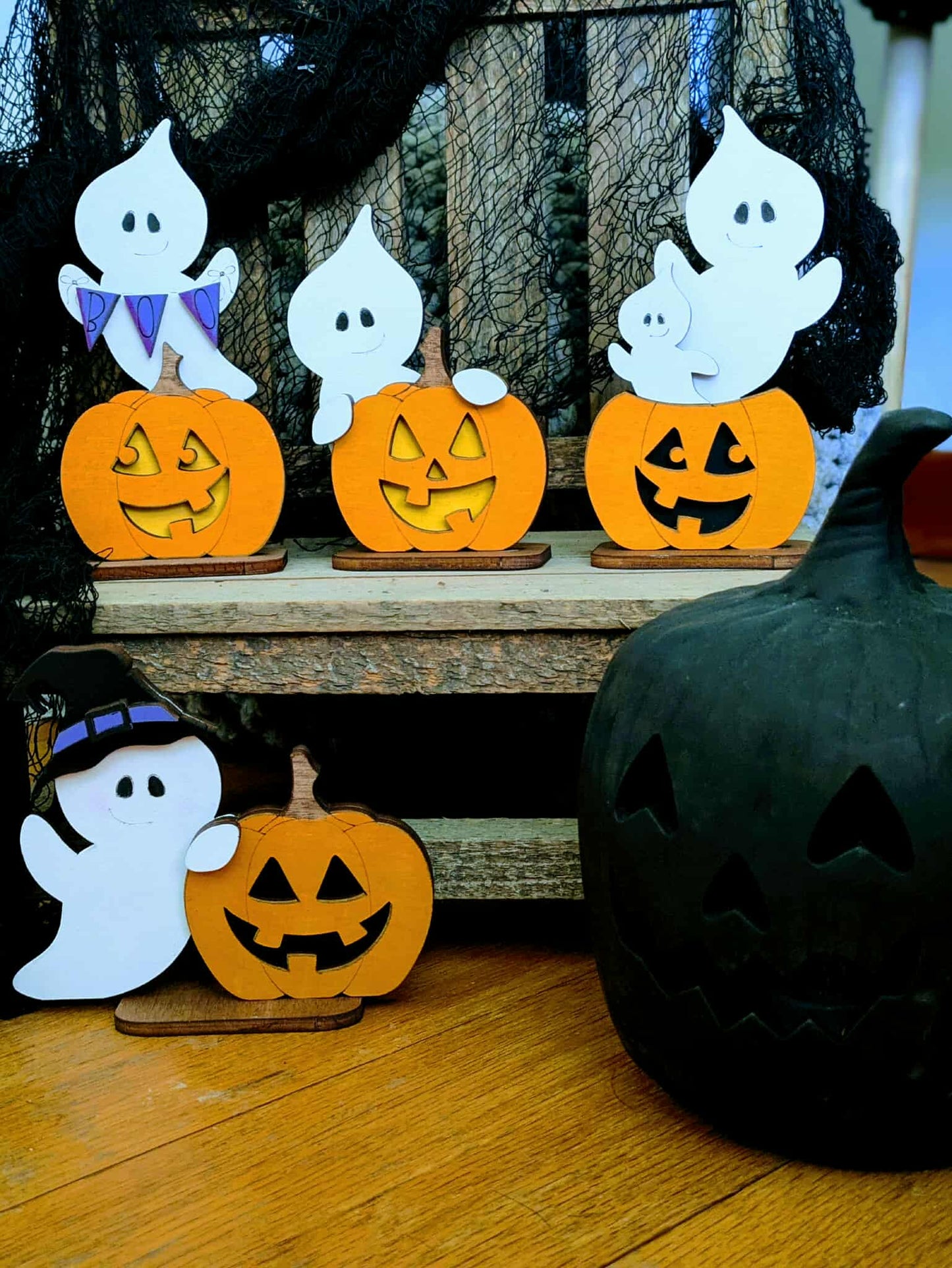 3D Standing Ghost Decor