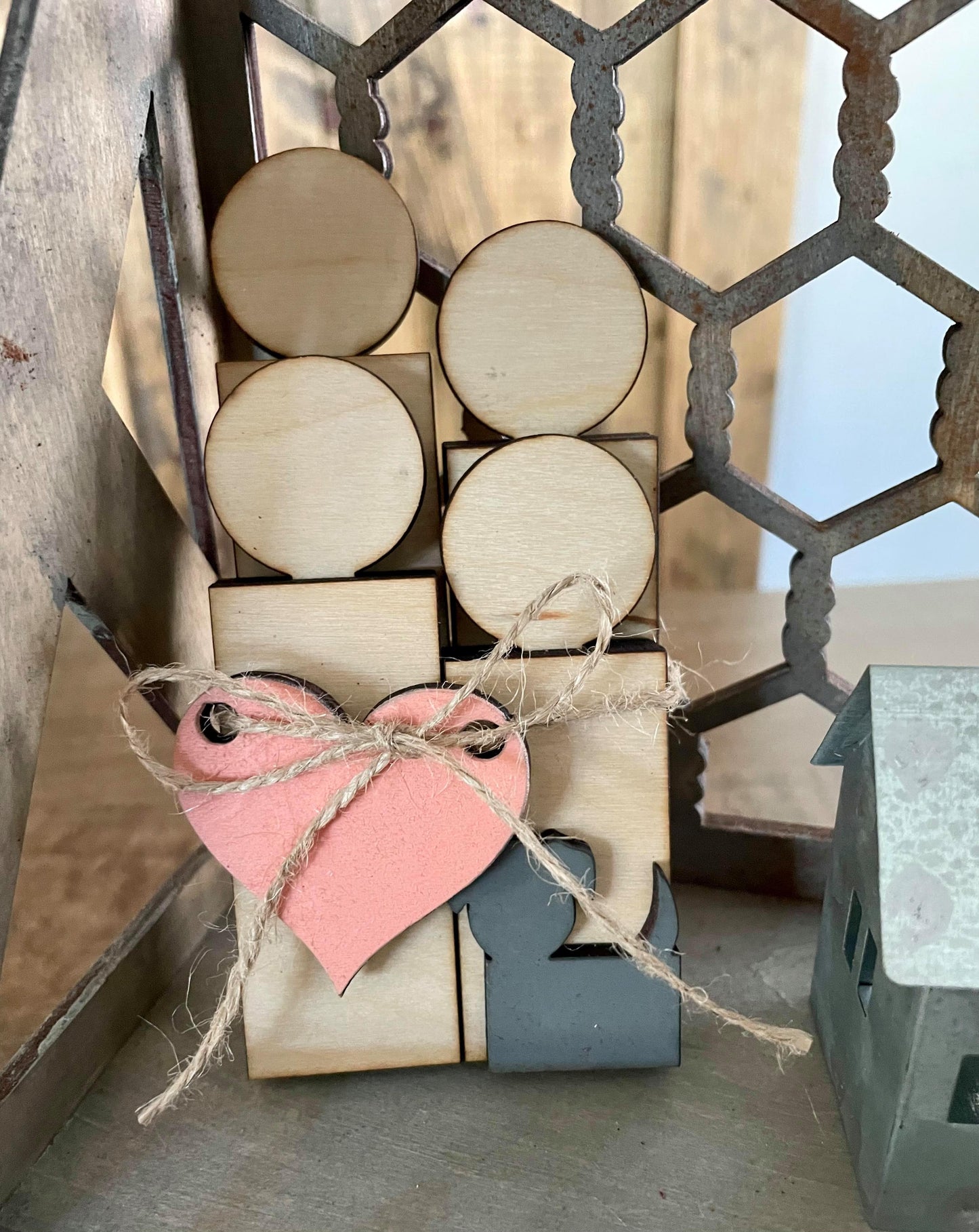 3D Tiered Tray Decor - Family