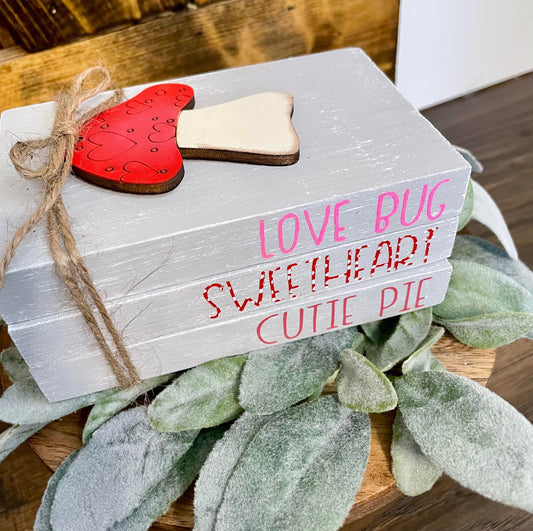 Tiered Tray Mini Book Stack - Love Bug Sweetheart Cutiepie