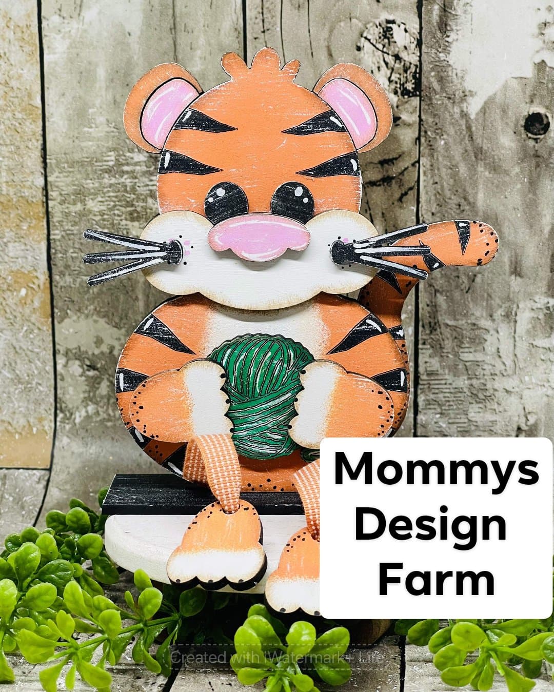 3D Dangling leg shelf sitters