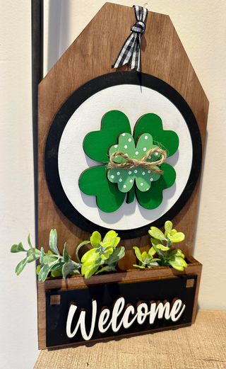 Interchangeable Tag Display Box