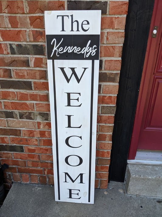 Family name welcome with Lines on side